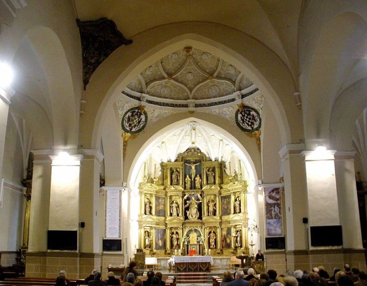 Interior de la Iglesia de Santa María, ubicada en la plaza Mayor de la ciudad